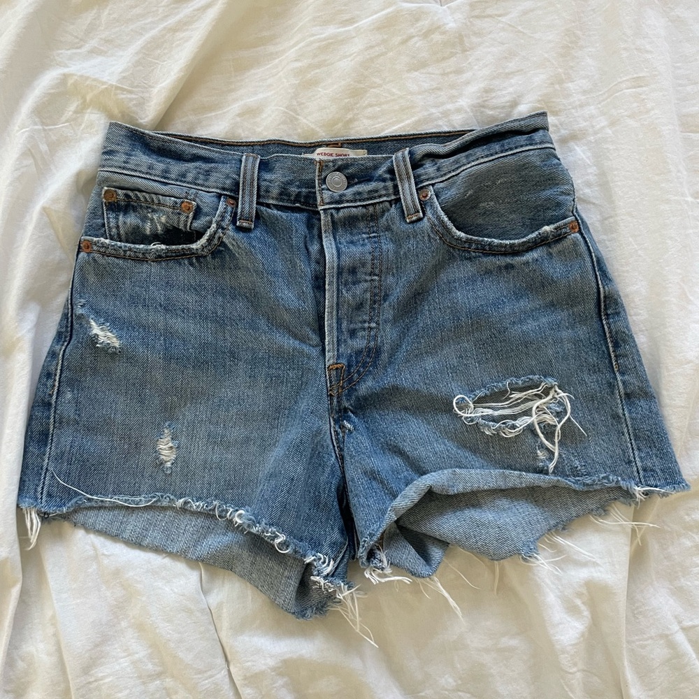 Levis Distressed Medium Wash Denim Wedgie Shorts